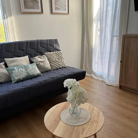 Front De Avec Acces Prive A La Et Grande Terrasse Vue Sur La *